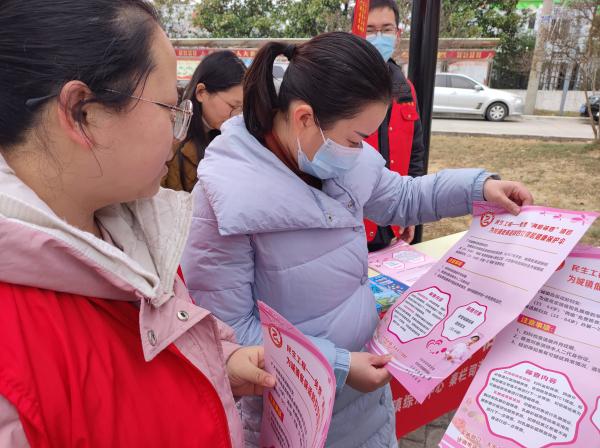 天长市妇联开展“两癌”免费筛查宣传活动图片